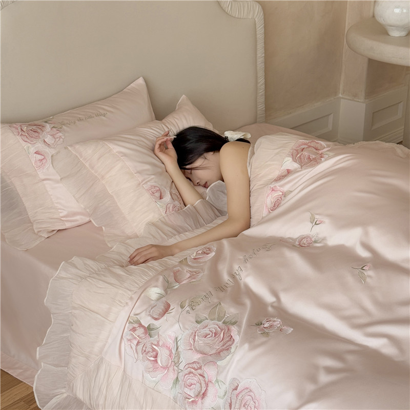 طقم أغطية سرير فاخر من القطن ا - مراجعة Home Textiles Premium وسعره