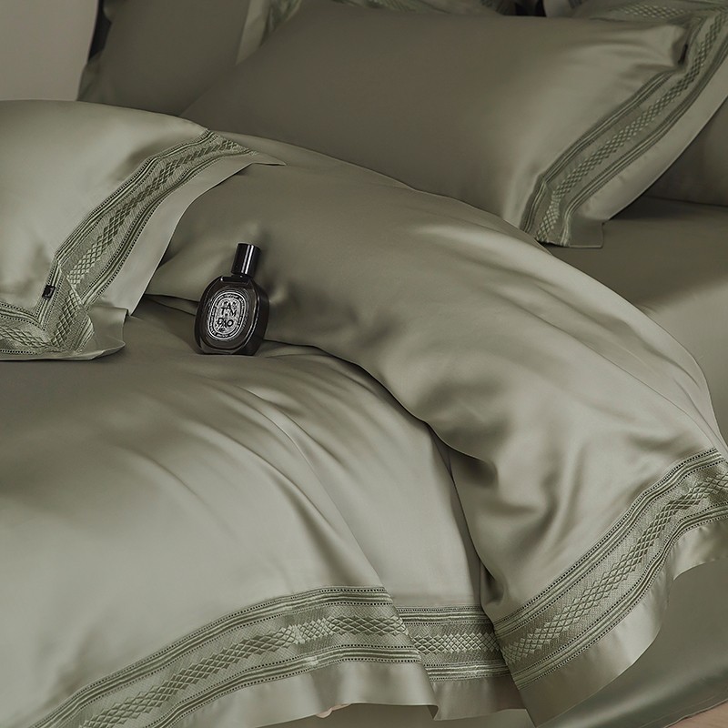 مفارش أسِرة فاخرة باللون الأخض - مراجعة Home Textiles Premium وسعره